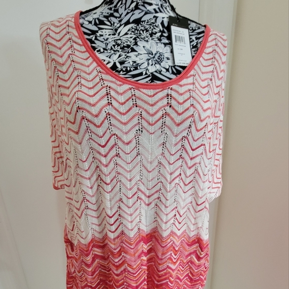 BCBG Maxazria Pink &White Knit Sweater Top Azaeleacom OS One Size fits m… - Picture 11 of 16